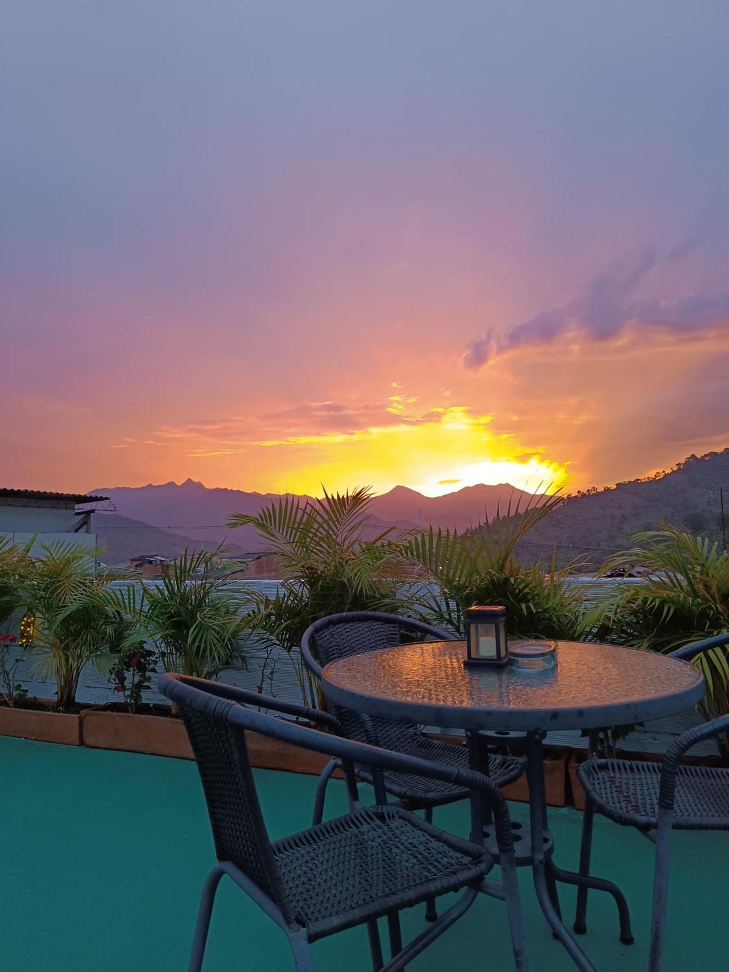 Magic Jardin Hostel - Patio, Balcony & Rooftop Екстер'єр фото